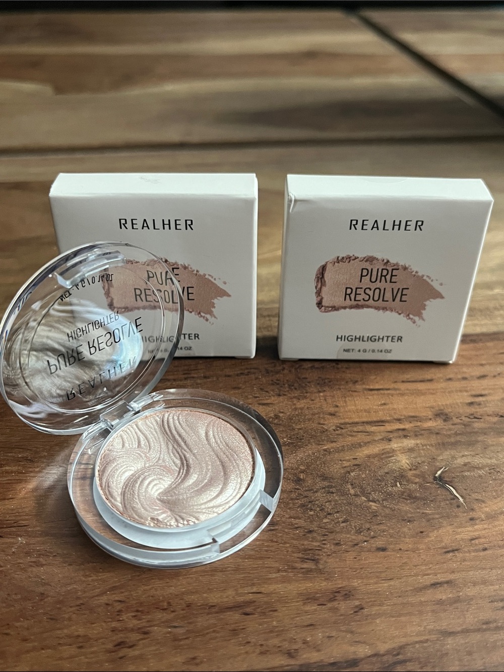 TWO RealHer Pure Resolve Highlighter - Champagne Glow